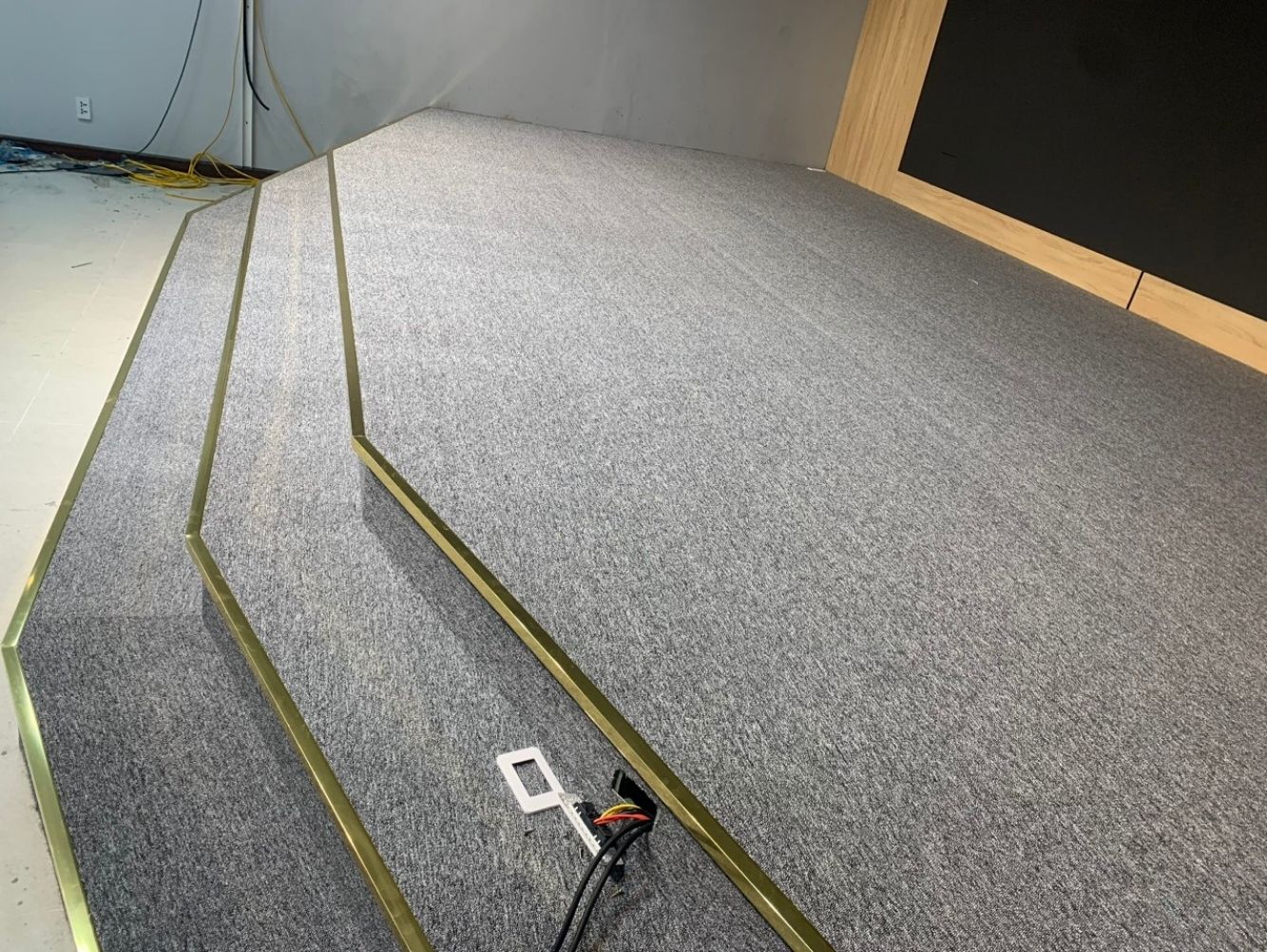 Thảm cuộn BD-004 màu ghi 7 Tham trai san mau ghi BD 004 2